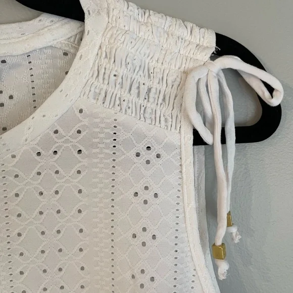 michael Kors Eyelet Peplum Sleeveless Top - Picture 6 of 11